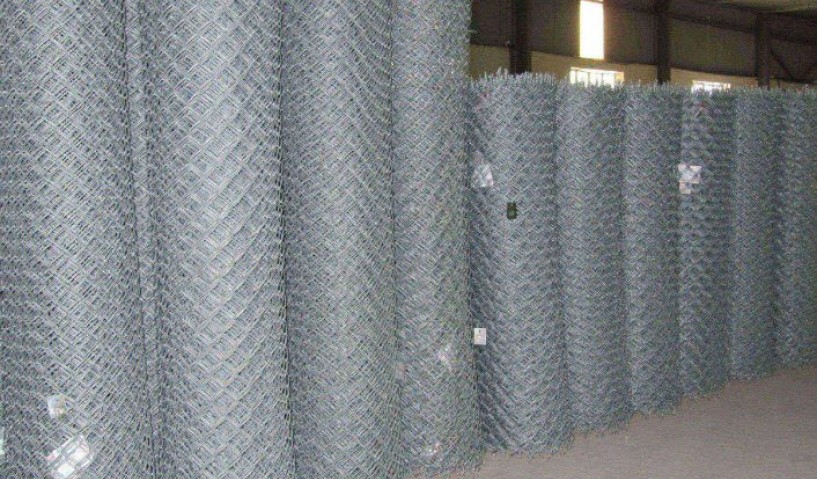 Lưới hàng rào khổ 2m bao nhiêu tiền? Tất tần tật thông tin bạn cần biết