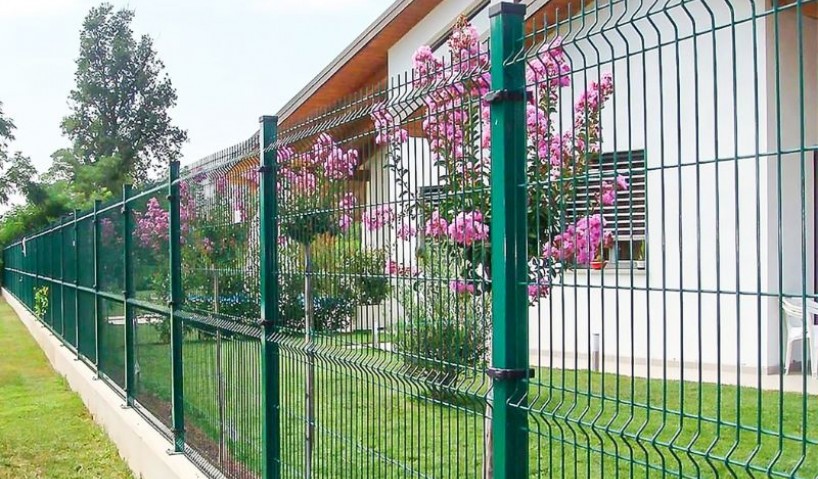 Lưới hàn làm hàng rào biệt thự đẹp giá tốt
