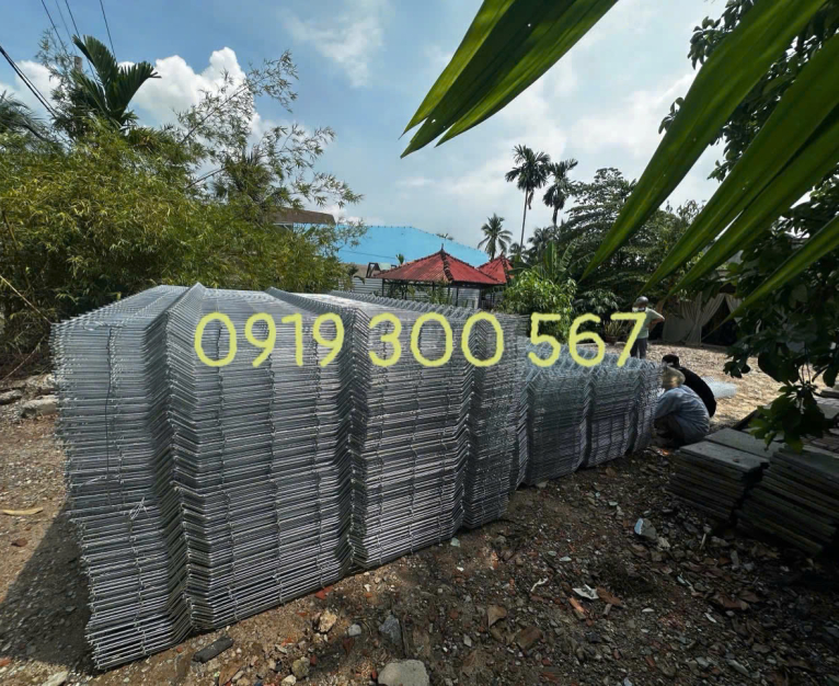 Hàng Rào Lưới Thép Mạ Kẽm: Giải Pháp Bảo Vệ An Toàn Và Bền Bỉ Cho Mọi Công Trình