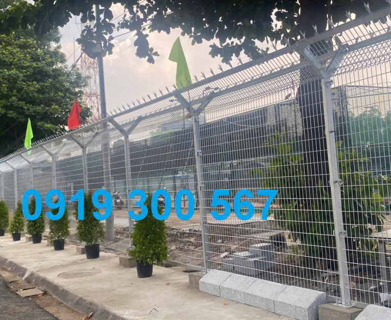 Hàng Rào Mạ Kẽm: Giải Pháp Bảo Vệ Hoàn Hảo Cho Mọi Công Trình